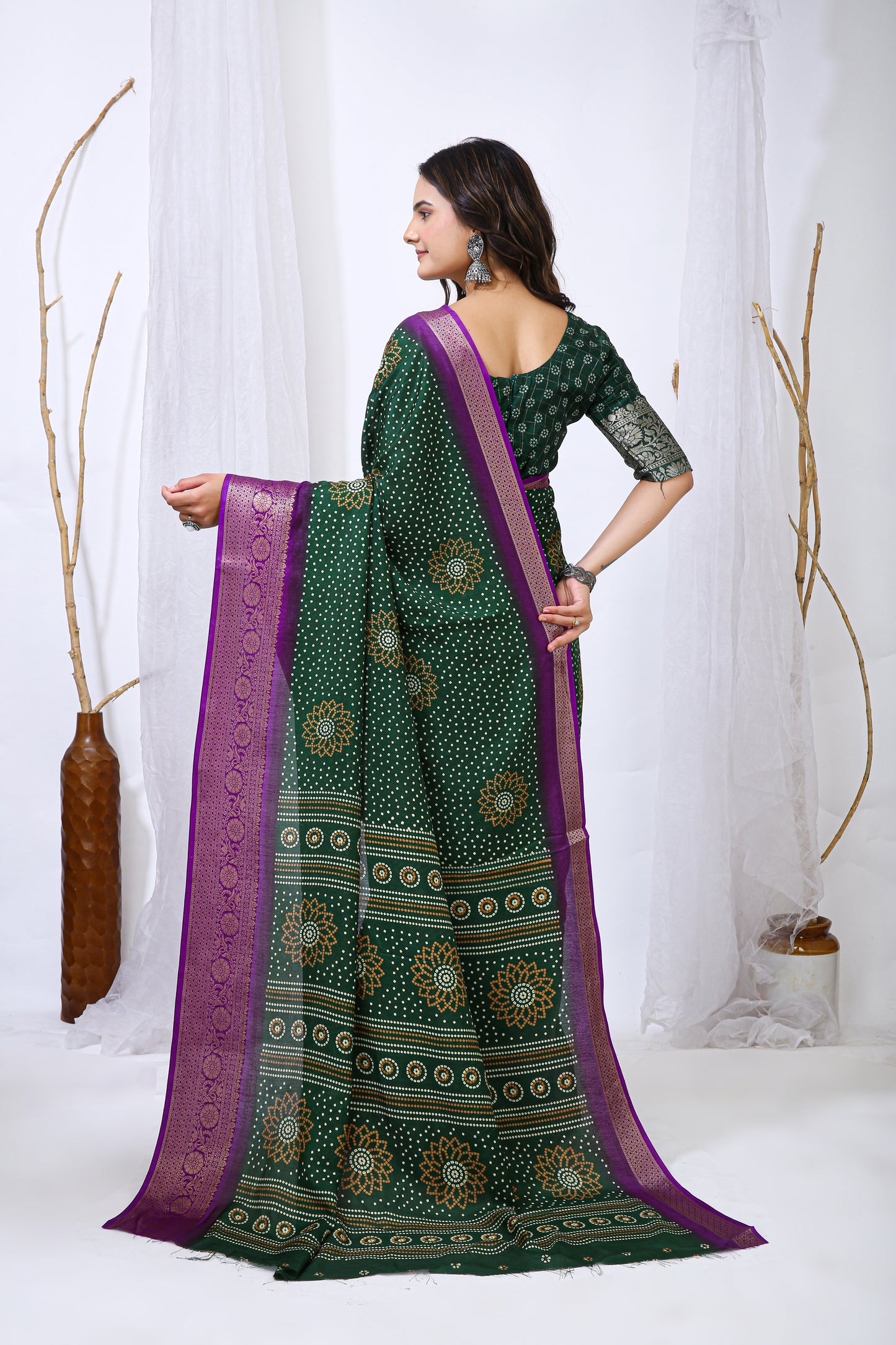 Green Color Dola Cotton Fabric Kalamkari Print Saree With Printed Blouse Piece