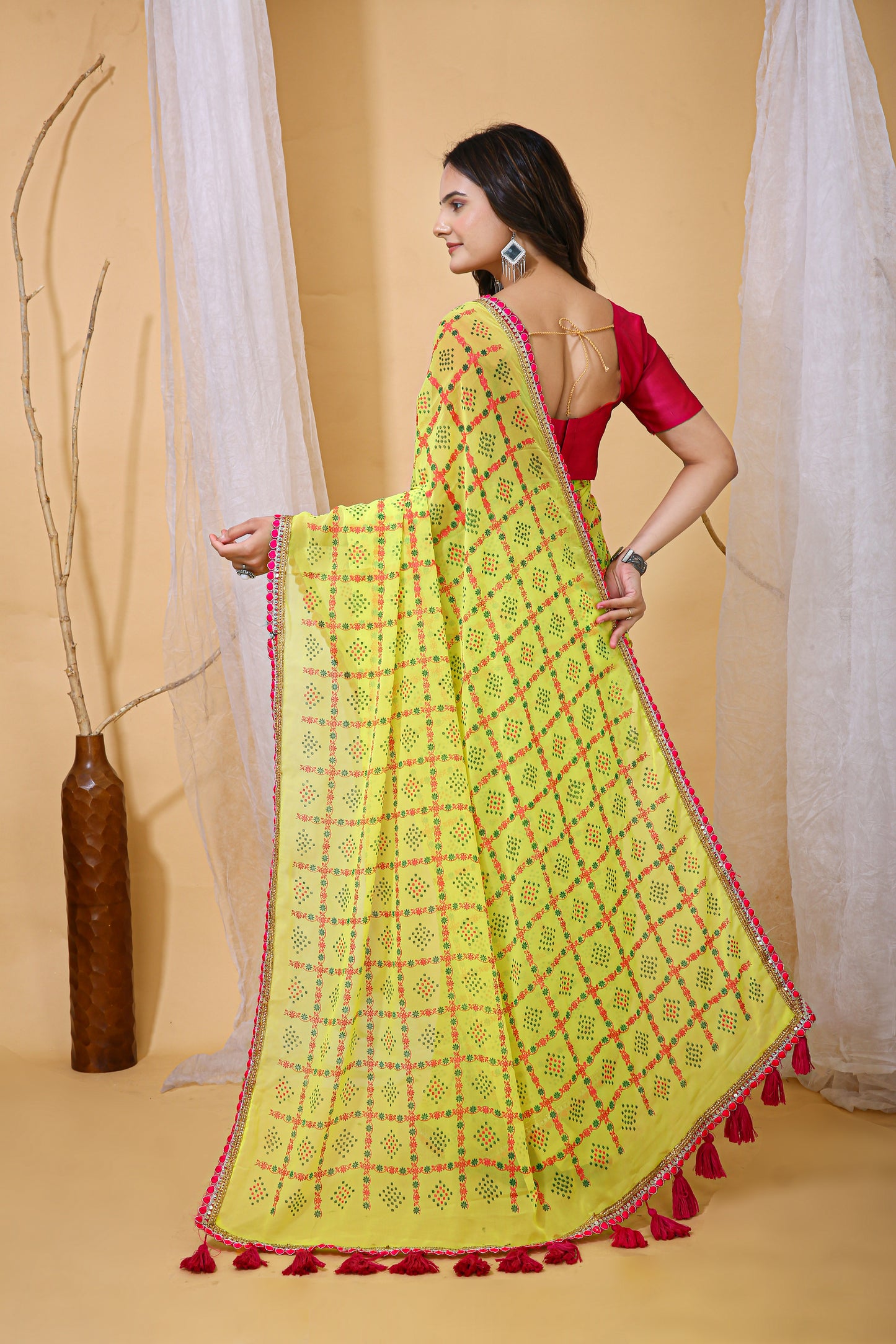 Lemon Yellow Color Georgette Fabric Digital Print Saree With Blouse Piece