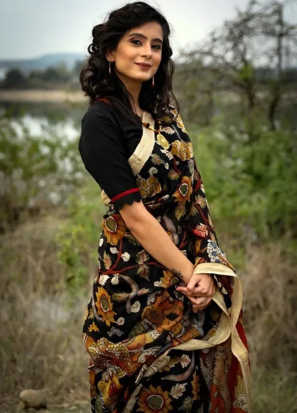 Stunning Black Color Cotton Linen Saree With Unstitched Blouse Piece For Women