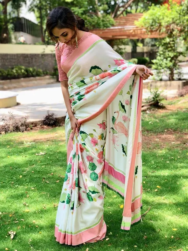 Divine White and Pink Color Cotton Linen Saree With Unstitched Blouse Piece For Women