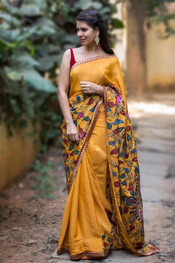 Dazzling Yellow Color Cotton Linen Saree With Unstitched Blouse Piece For Women