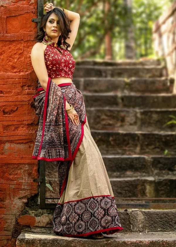 Alluring Beige Color Cotton Linen Saree With Unstitched Blouse Piece For Women
