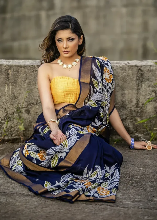 Sophisticated Blue Color Cotton Linen Saree With Unstitched Blouse Piece For Women