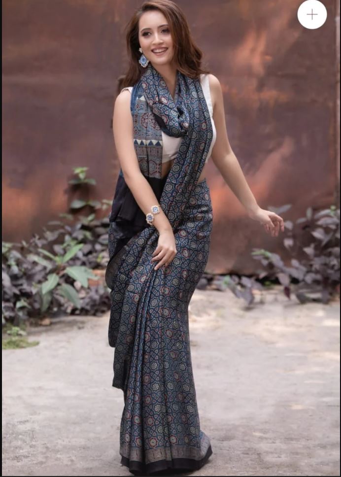Luxurious Black Color Cotton Linen Saree With Unstitched Blouse Piece For Women