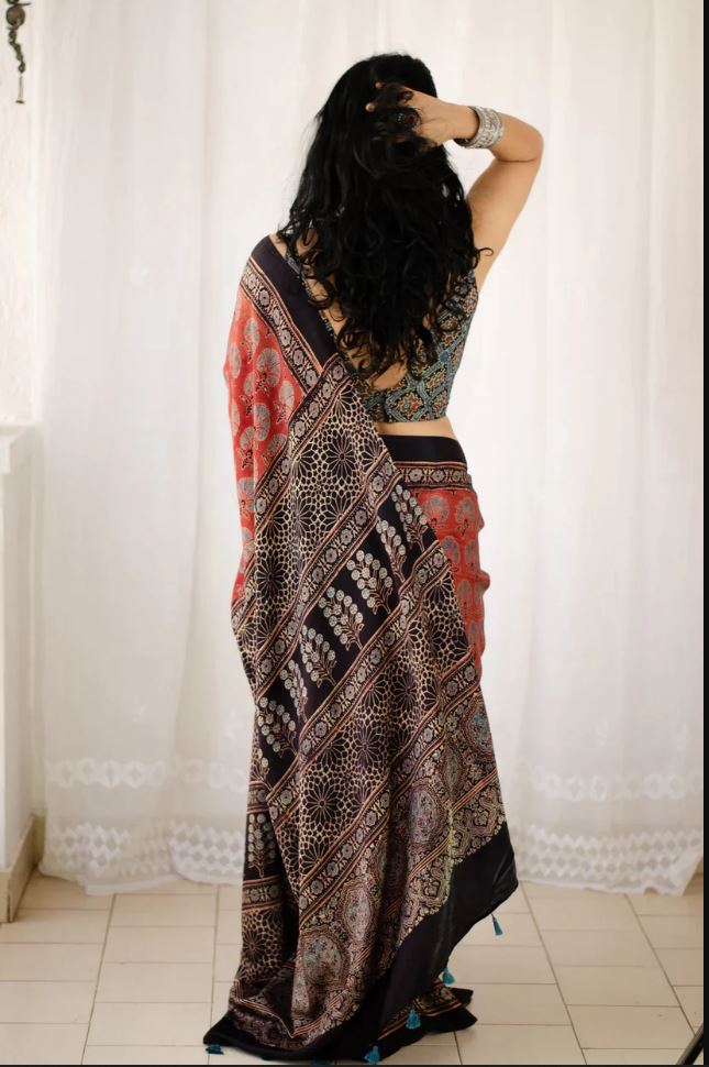 Majestic Red Color Cotton Linen Saree With Unstitched Blouse Piece For Women