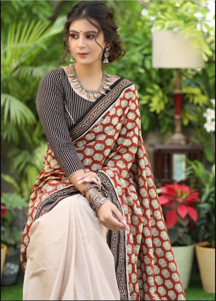 Traditional White Color Cotton Linen Saree With Unstitched Blouse Piece For Women