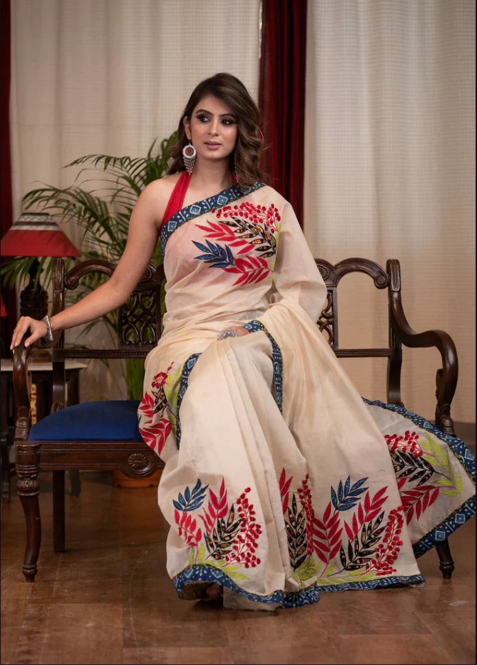 Luxurious White Color Cotton Linen Saree With Unstitched Blouse Piece For Women