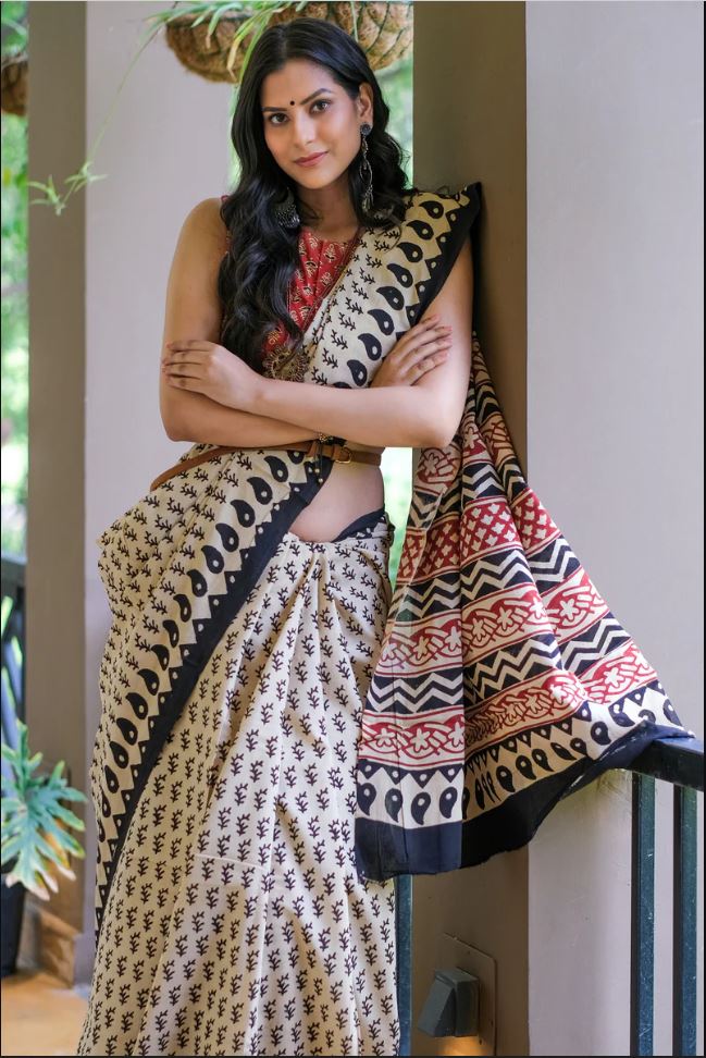 Sophisticated White and black point Color Cotton Linen Saree With Unstitched Blouse Piece For Women