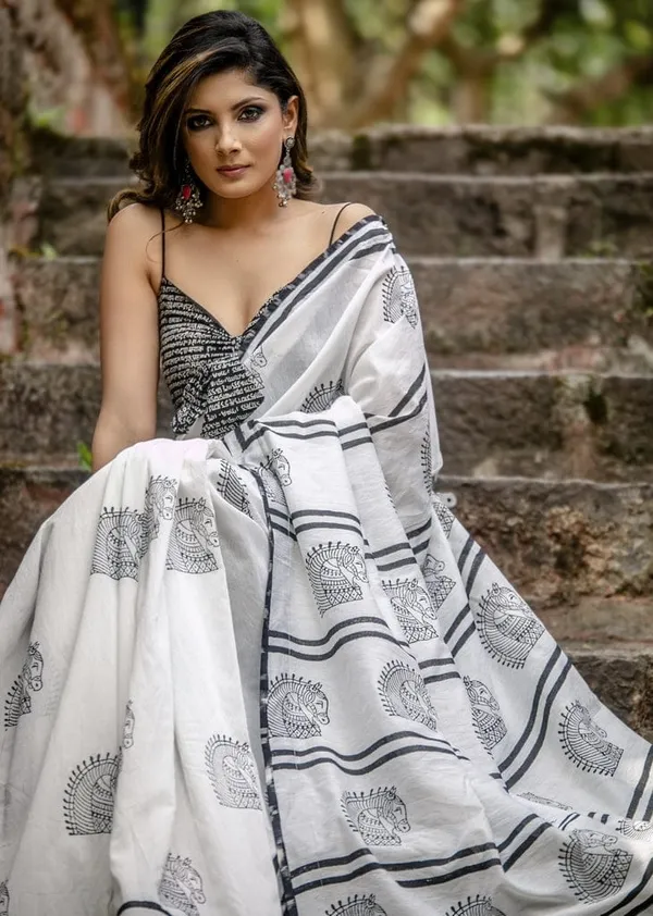 Majestic White Color Cotton Linen Saree With Unstitched Blouse Piece For Women