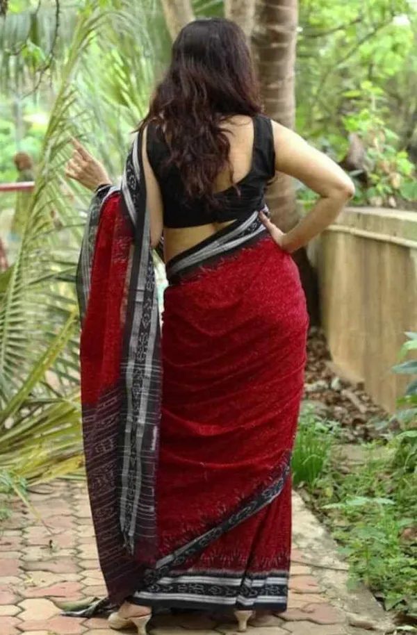 Traditional Red Color Cotton Linen Saree With Unstitched Blouse Piece For Women