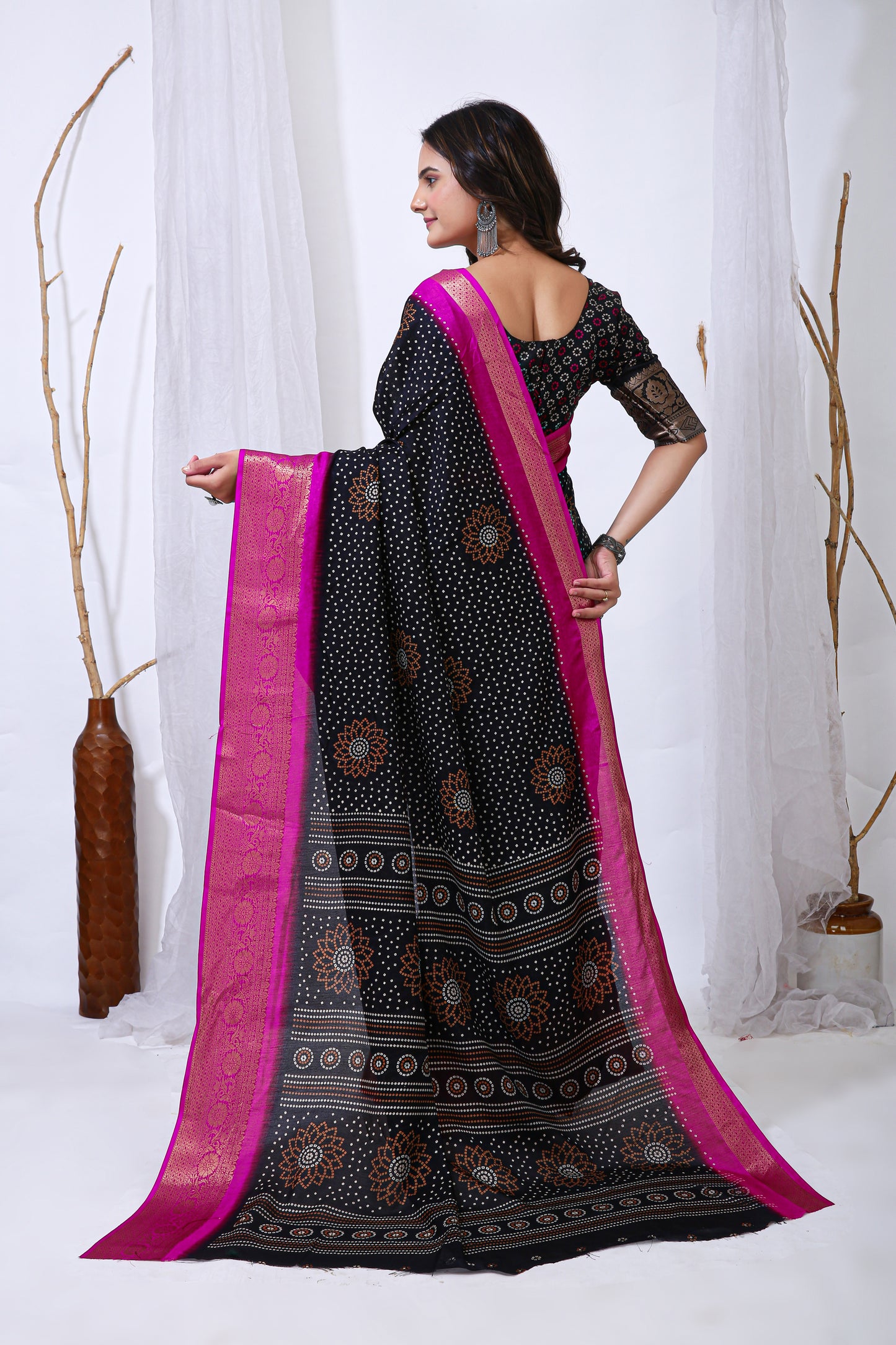 Black Color Dola Cotton Fabric Kalamkari Print Saree With Printed Blouse Piece