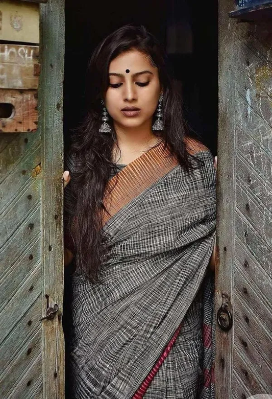 Divine Gray Color Cotton Linen Saree With Unstitched Blouse Piece For Women