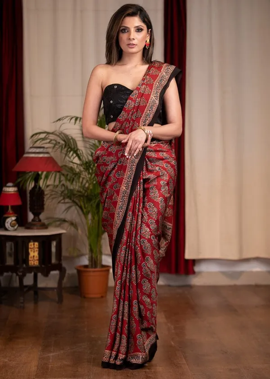 Enchanting Red Color Cotton Linen Saree With Unstitched Blouse Piece For Women